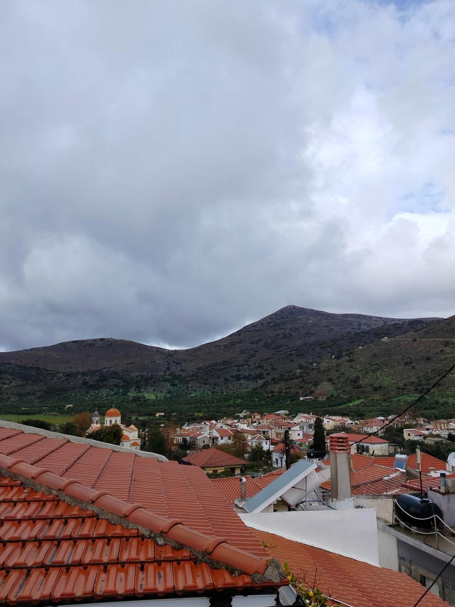 Nektarios * Neápolis